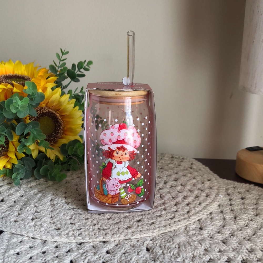 Strawberry Shortcake Character Glass Tumbler with Straw